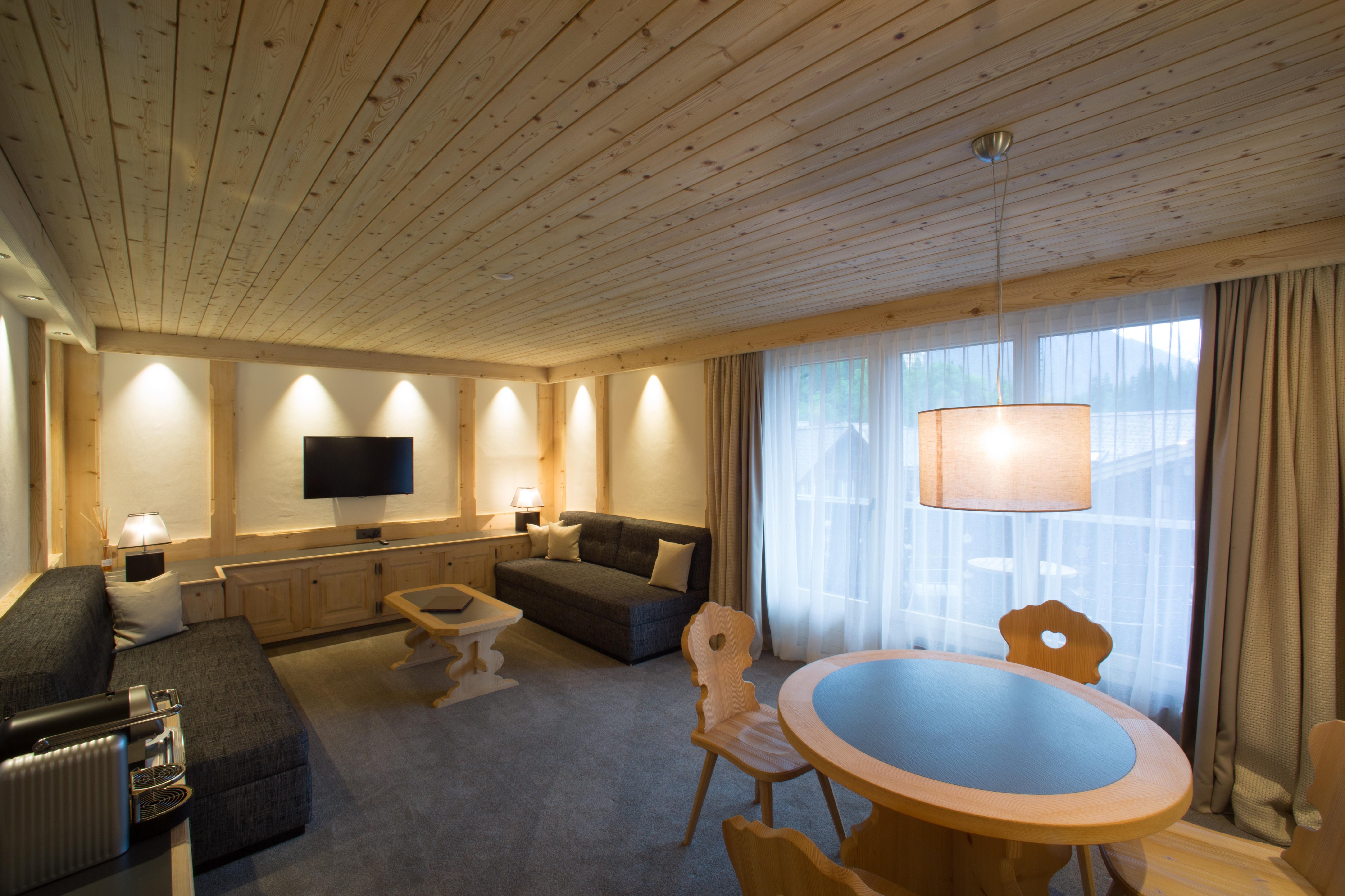 Bernerhof Swiss Quality Hotel Gstaad Exterior photo