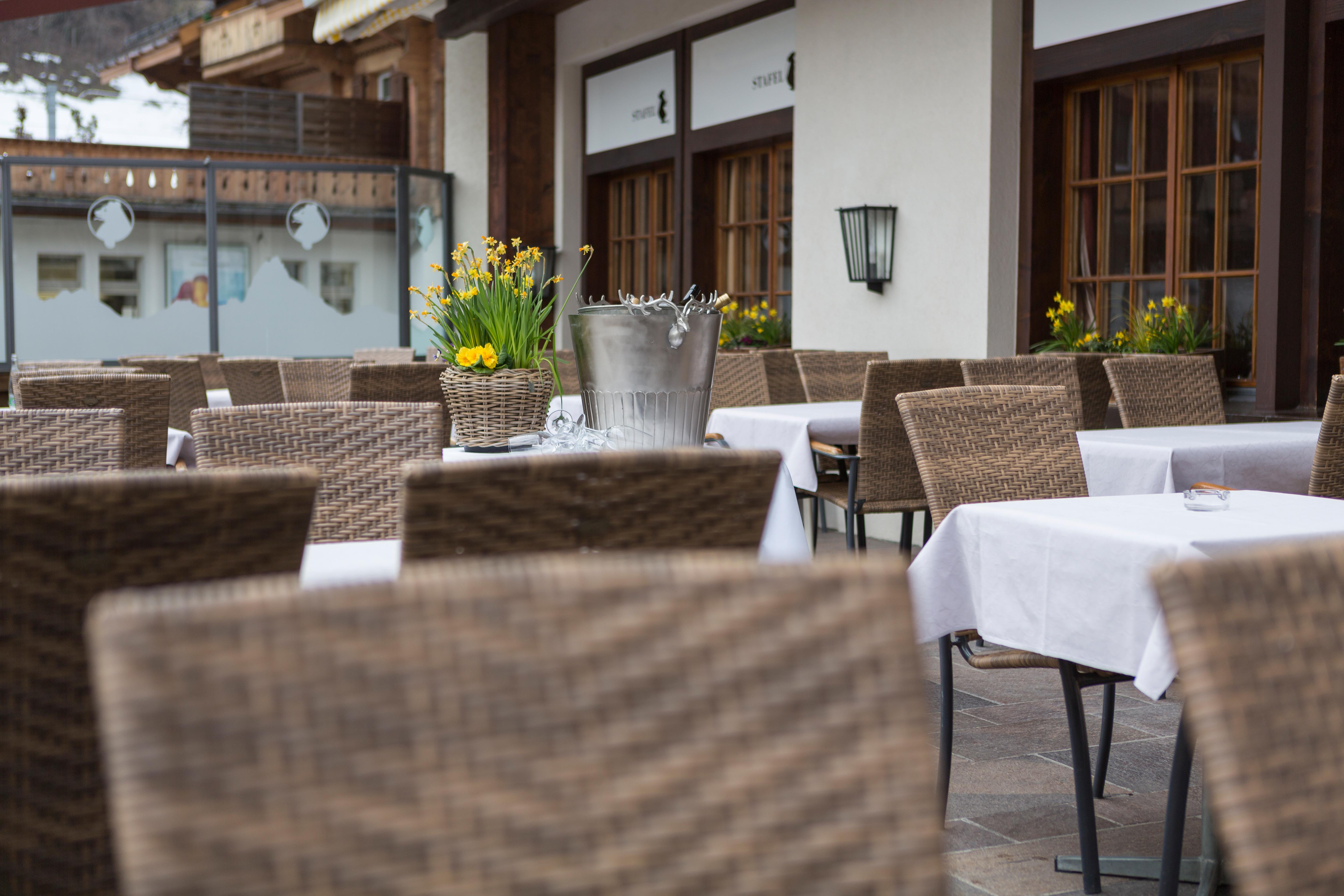 Bernerhof Swiss Quality Hotel Gstaad Exterior photo